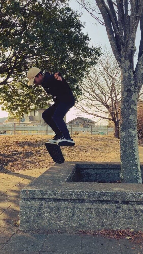 公園でスケボー探検🛹🔍 成長と上達と共に遊びの幅も広がってきた✨