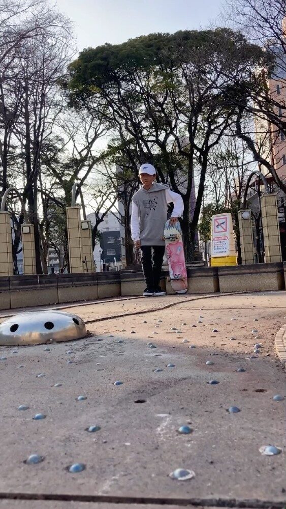 ビー玉埋まったボコボコ地面🛹