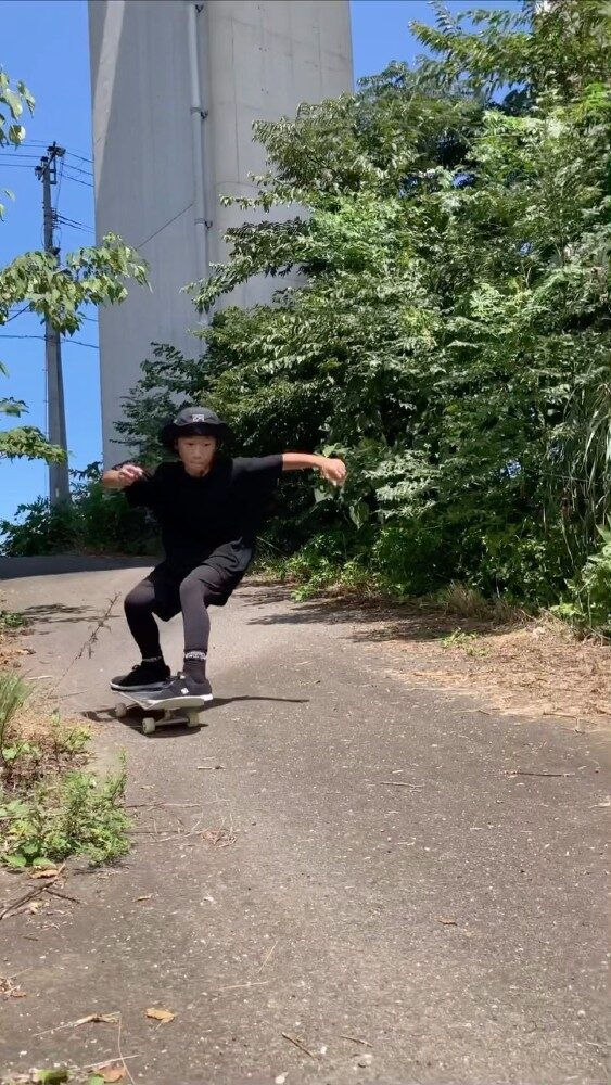 ワイルドな坂道だった🛹