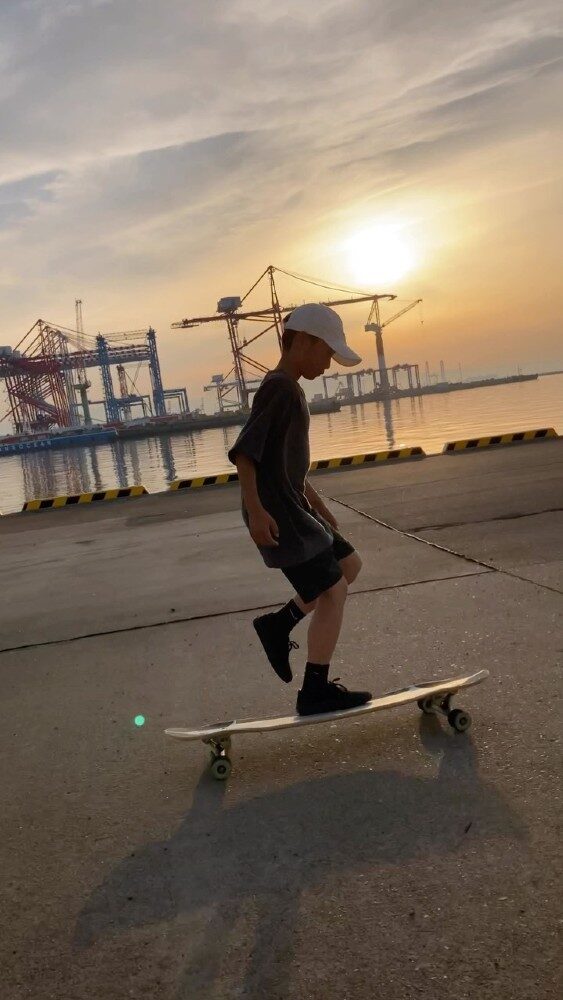 自分で考えたコンビネーションを練習🛹 きれいな夕陽だった✨