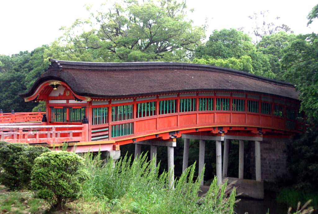 宇佐神宮 呉橋(くれはし)|朱塗りの太鼓橋が美しい神聖な参道