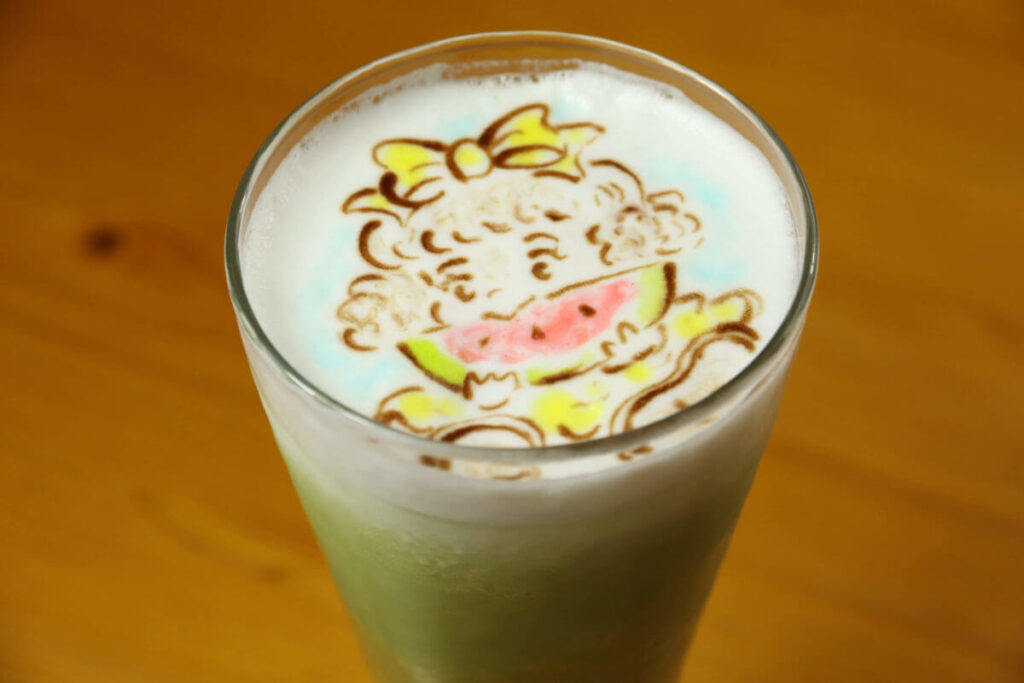 湯布院のCafe Duoで人気のラテアートドリンク