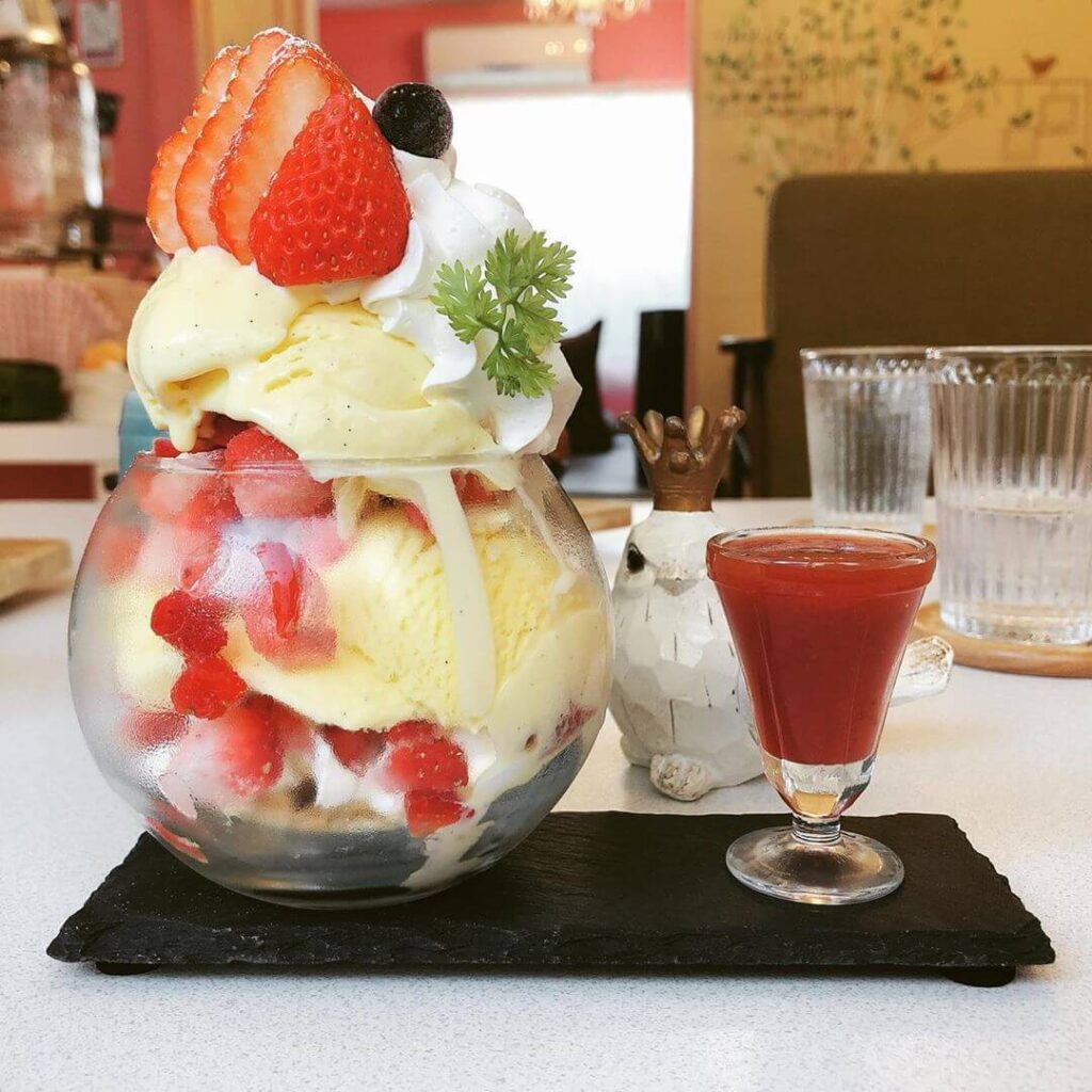 コトリカフェのいちごスイーツ(別府のカフェ)