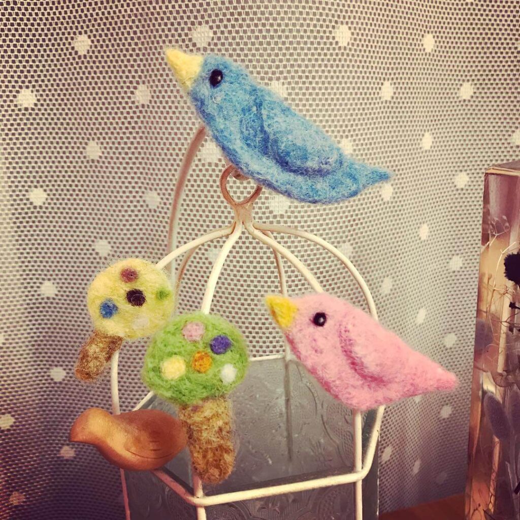 コトリカフェの鳥のかわいいインテリア(別府の隠れ家カフェ)
