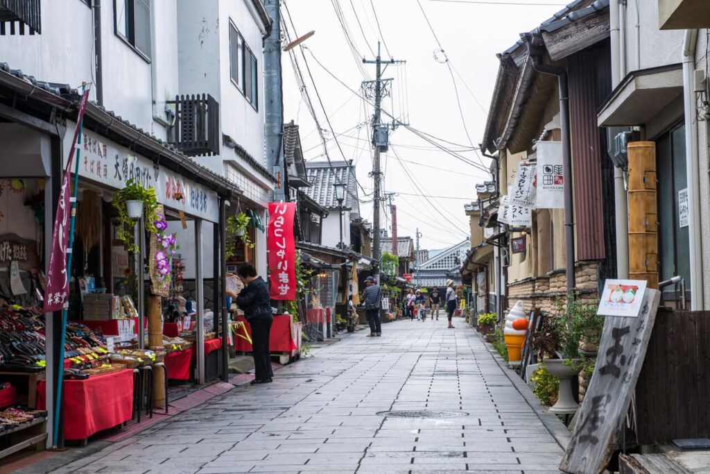 大分県日田市豆田町の商店街と歴史的町並み・天領として栄えた人気観光スポット