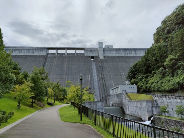 半日・1日モデルコースで外せない、進撃の巨人ファンが全国から訪れる人気の聖地・大山ダム
