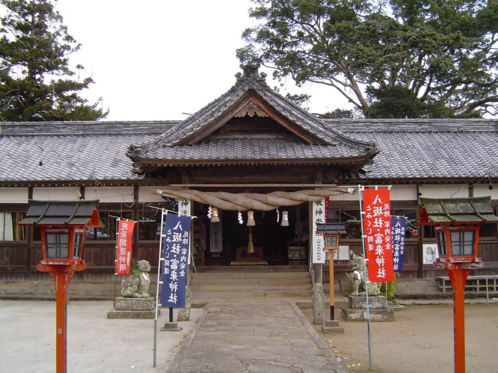 富来神社(八坂社)の拝殿正面|大分県国東市