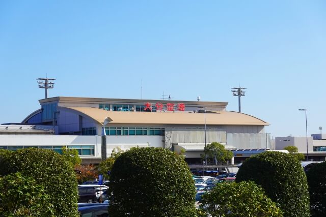 観光の窓口、大分空港の外観(大分県国東)