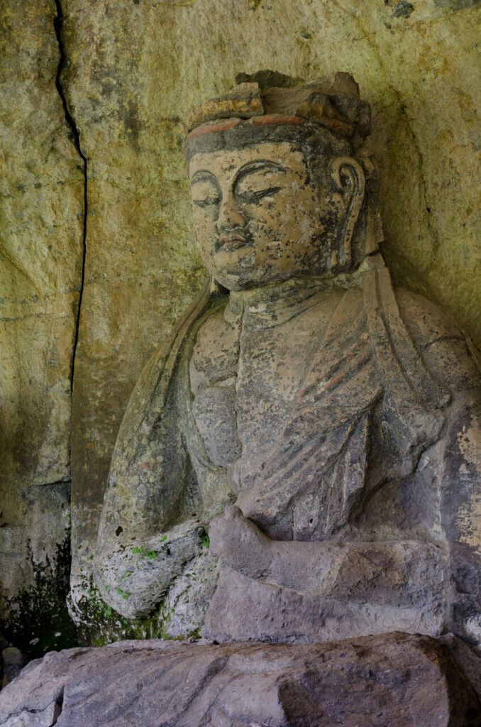 臼杵石仏 古園石仏 大日如来の坐像上半身