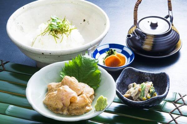 旬の海の幸の海鮮丼