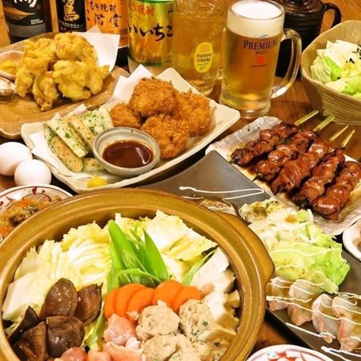落ち着いた炭旬の店内