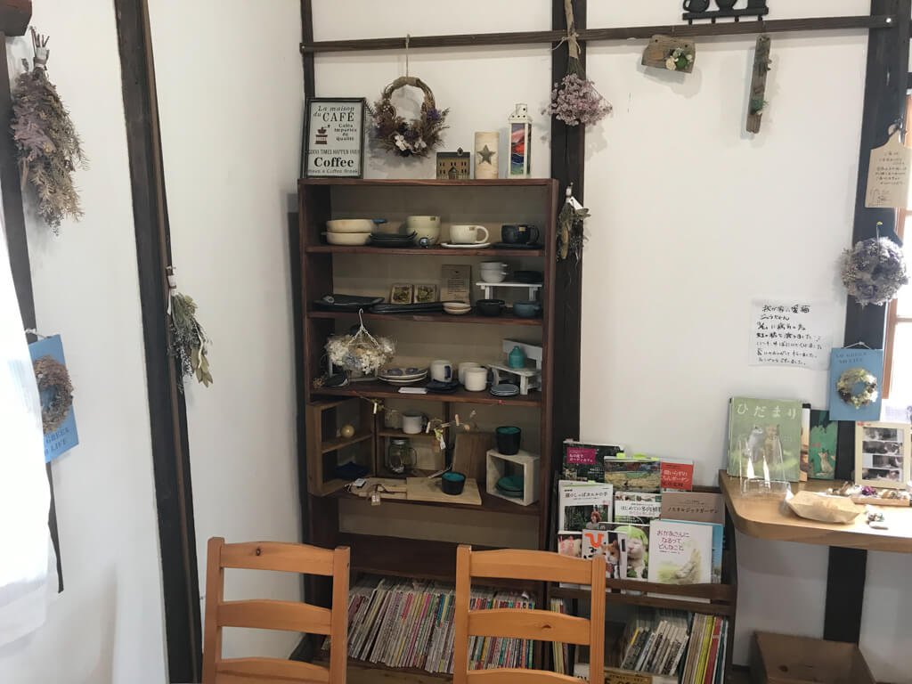 アンティークな雰囲気の店内