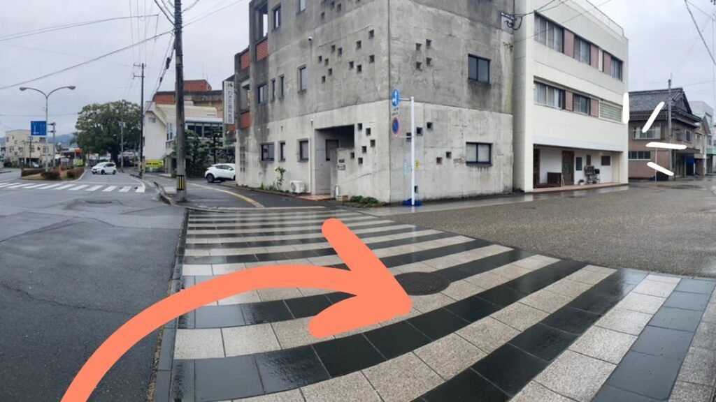 ラディアントへの道案内。脇田歯科手前を右に入ってすぐの立地